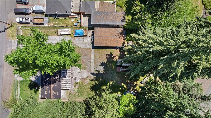 2nd image of 308 120th Street SE