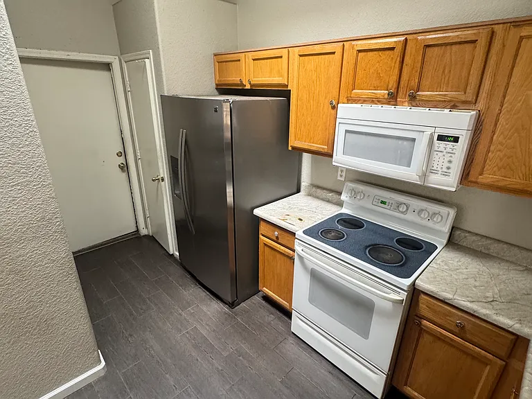 5022 E Holmes Ave — Photo 7