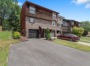 401 Bayberry Ln, Imperial, PA 15126