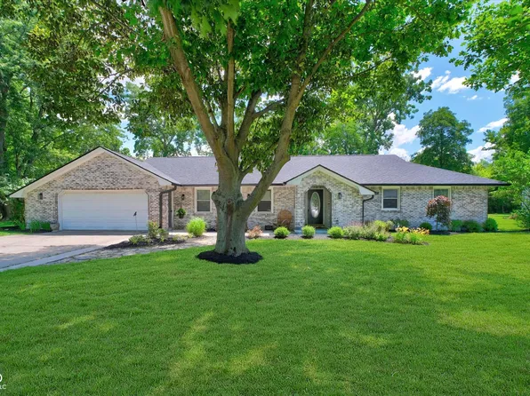 1492 Woodscliff Dr, Anderson, IN 46012