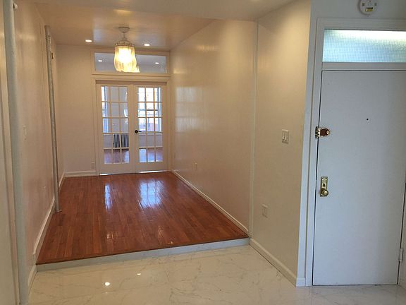 4th image of 394 Metropolitan Ave APT 4R