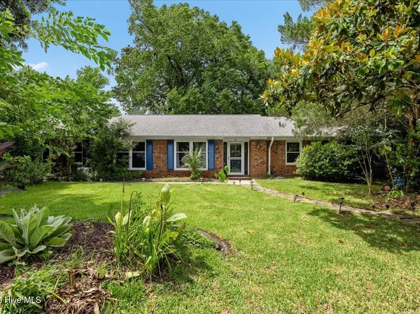 201 Buccaneer Road, Wilmington, NC 28409