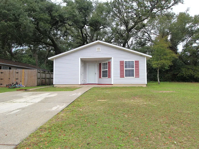 3740 Frontera Cir — Photo 1
