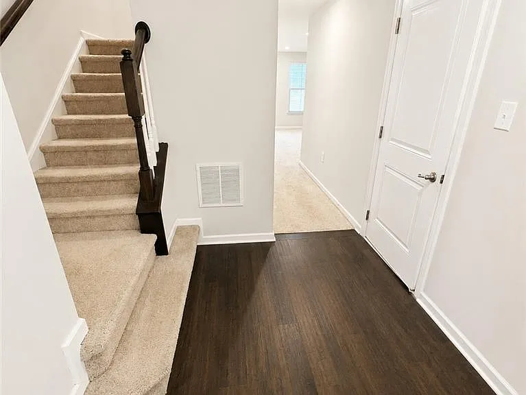 2317 Cook Dr — Photo 2