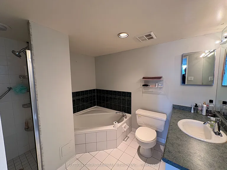 1 Clark Ave W #701 — Photo 9
