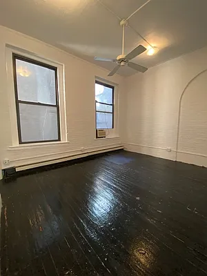 Rented by Dynamik Realty | media 9