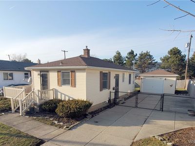 151 Harris Ct, Cheektowaga, NY, 14225