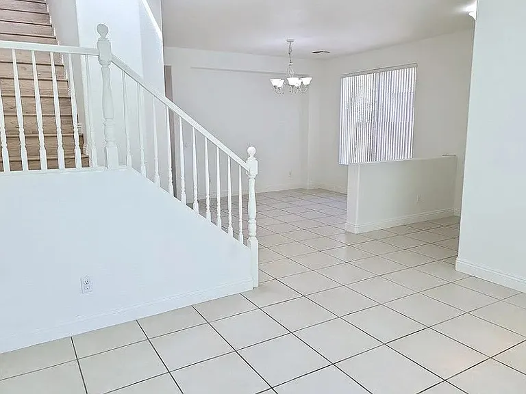1022 Lone Pine River Ave — Photo 16