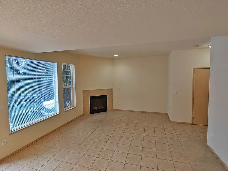 1901 Davis Ave #B1 — Photo 5