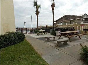 5th image of 9850 Thomas Dr #112W