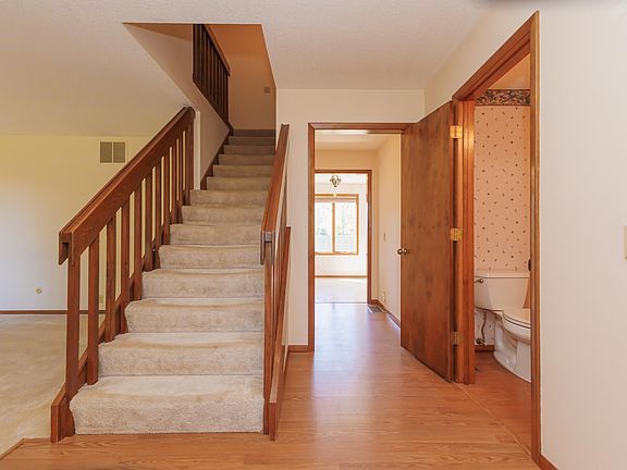 3rd image of 3909 W Thornburg Dr