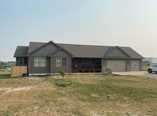 14028 Madison Ln, Williston, ND 58801