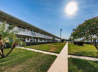 5227 81st Ln N APT 17, Saint Petersburg, FL 33709