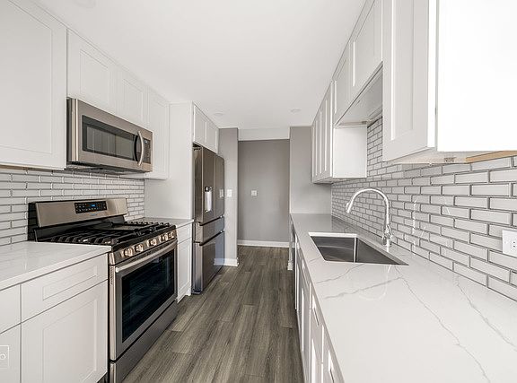 4th image of 2200 S Stewart Ave APT 4M