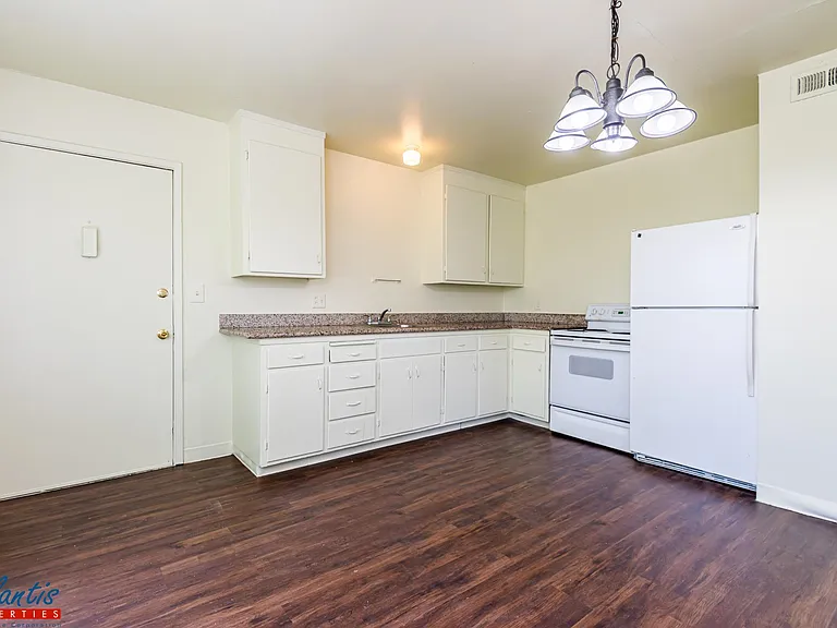 399 S 12th St #5 — Photo 3