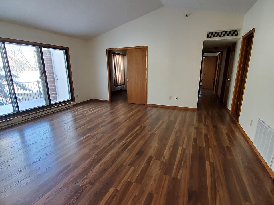 1st image of 711 Larpenteur Ave E #711E