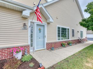 1114 Quinlan Dr UNIT A, Pewaukee, WI 53072