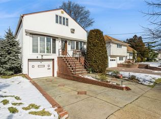 338 W Cortland Ave, Oceanside, NY 11572