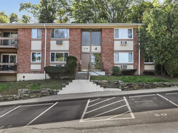 4 Rolling Way #M, Peekskill, NY 10566