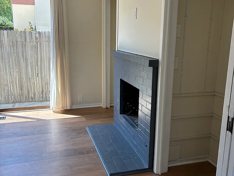 43 15th Ave — Photo 14