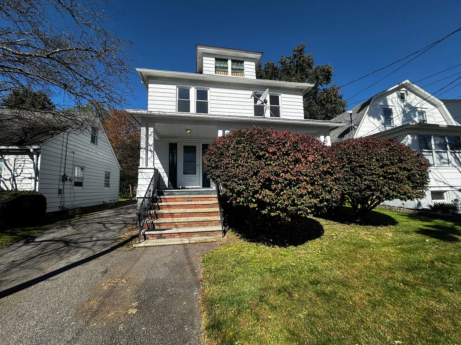 4 bed, 1560 sqft, $2,300 — Photo 1