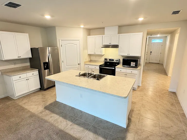 939 Stockport Dr — Photo 8