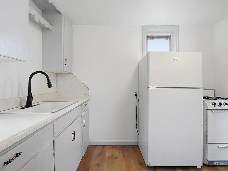 2228 SW Grand Blvd #B — Photo 7