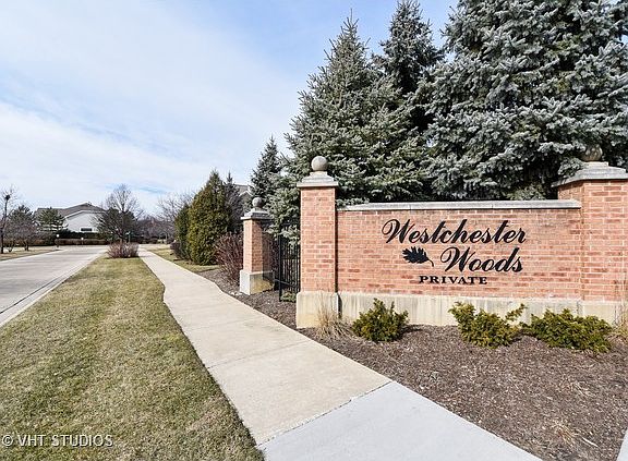 2nd image of 2583 Camberley Cir #3-813