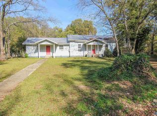 1775 Coats Bend Cir, Gadsden, AL 35901