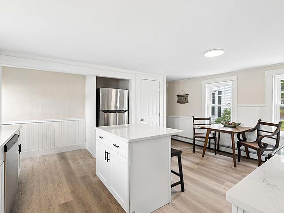 3rd image of 1 Marigold Lane