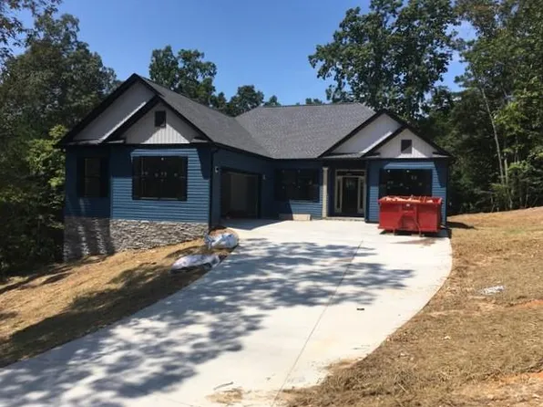 3105 Highland Cir, Rocky Face, GA 30740