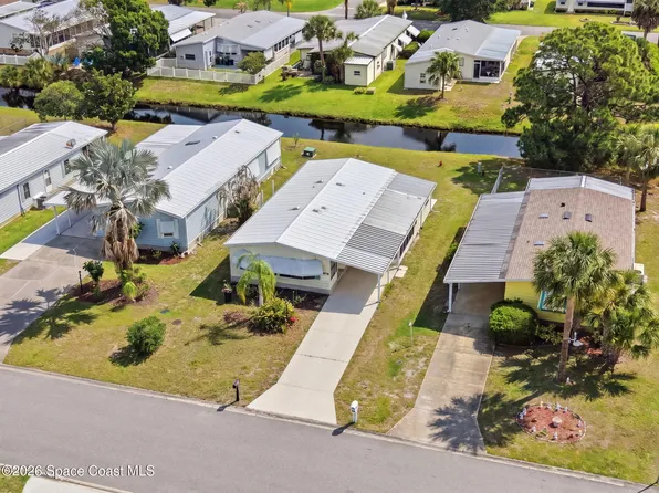 868 Waterway Dr, Barefoot Bay, FL 32976