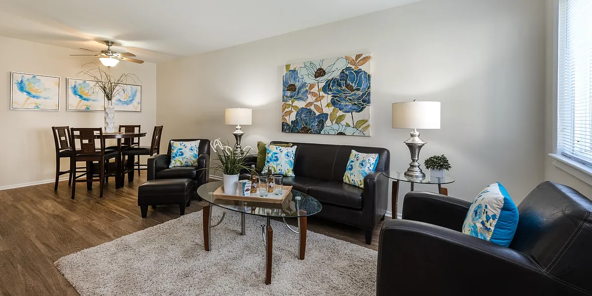 Living Space - Mineola Dr