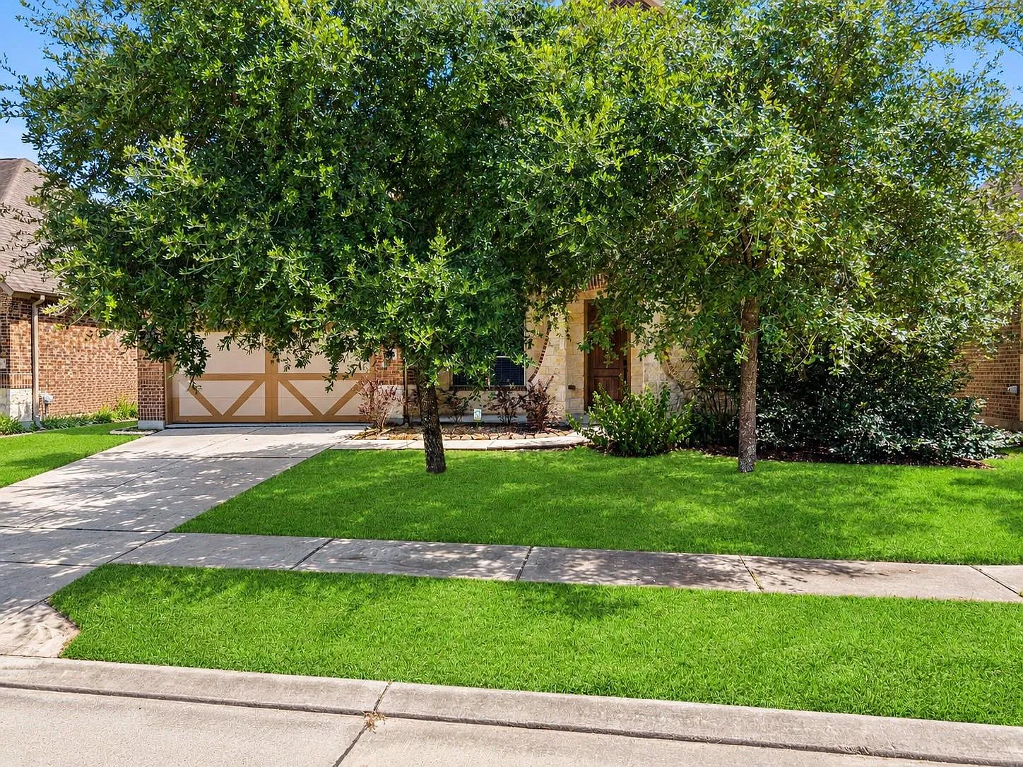 5 bed, 3.5 bath, 4259 sqft, $4,300 — Photo 3