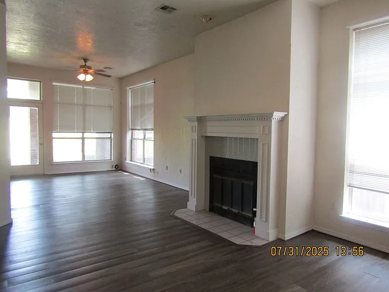 501 NW Fairway Villas Dr — Photo 5