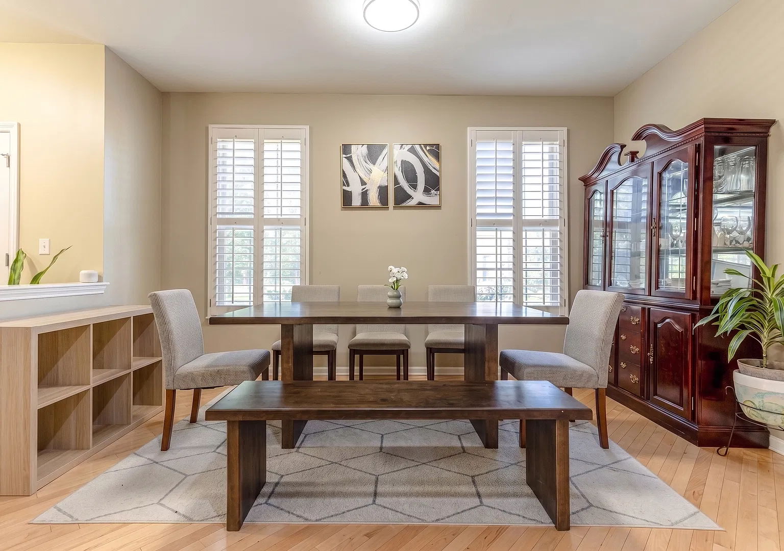 4 bed, 2.5 bath, 2679 sqft, $3,600 — Photo 4