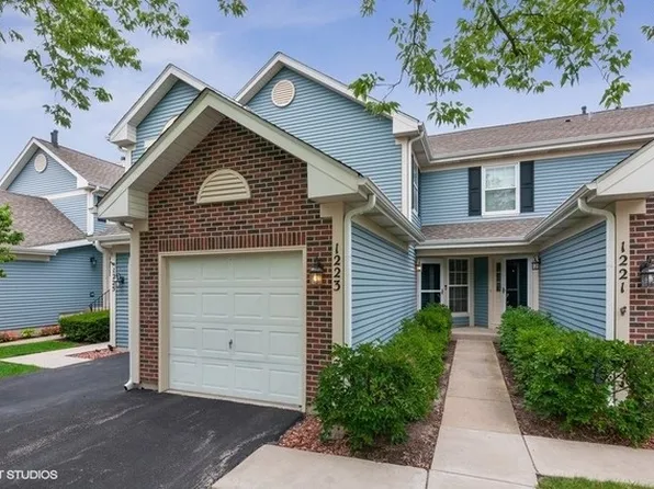 1223 Hathaway Cir, Elgin, IL 60120