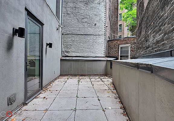 5th image of 482 Greenwich St APT 2A