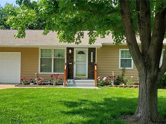 5th image of 18808 E Ponca Dr