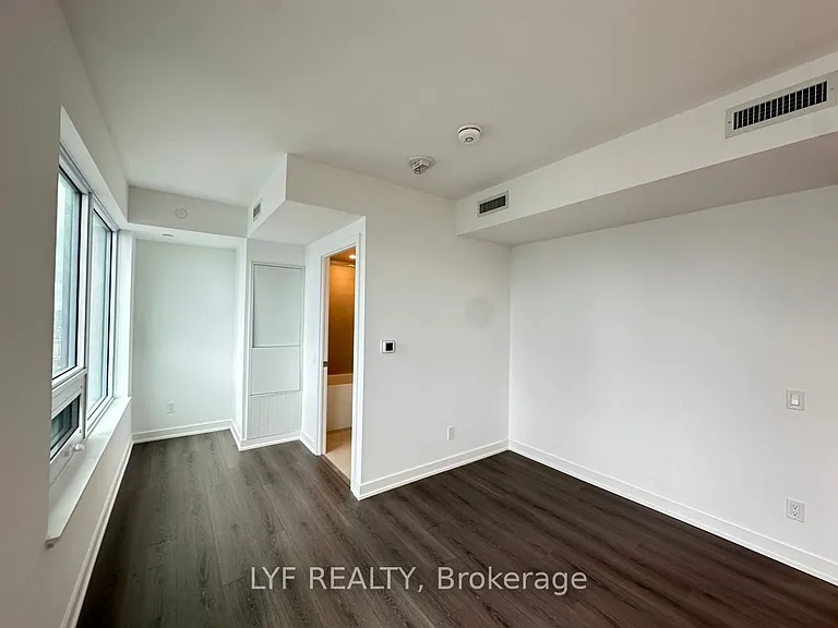 8 Wellesley St W #4015 — Photo 3