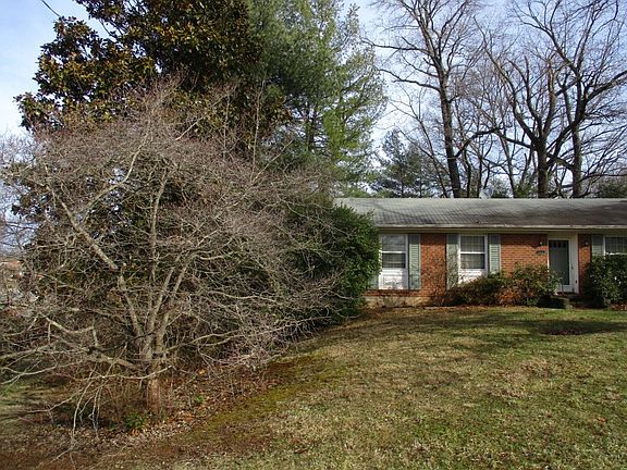 3rd image of 7112 Richland Dr