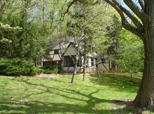 80 Century Ln, Watchung, NJ 07069