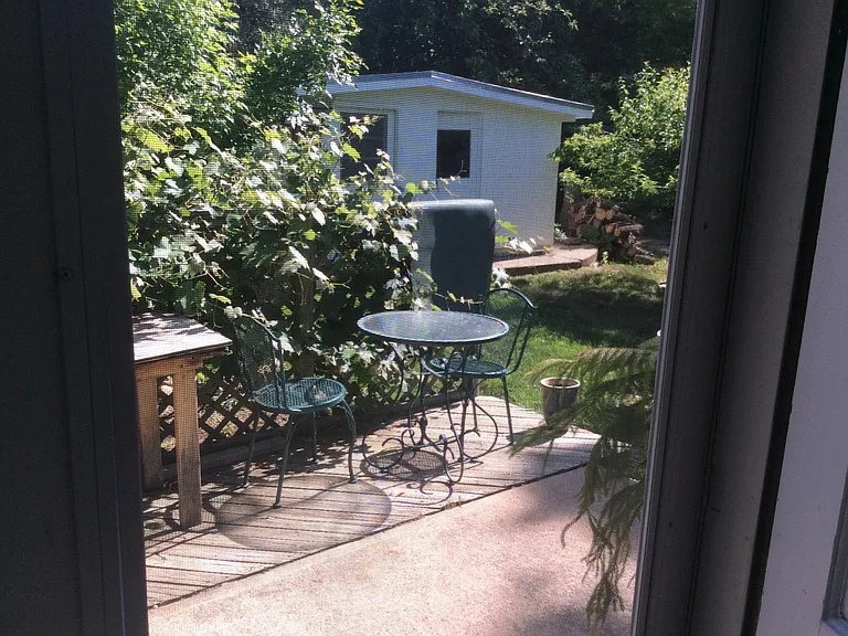 1521 Norwood Ave #1 — Photo 3