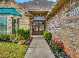 3316 Valley Holw, Norman, OK 73071