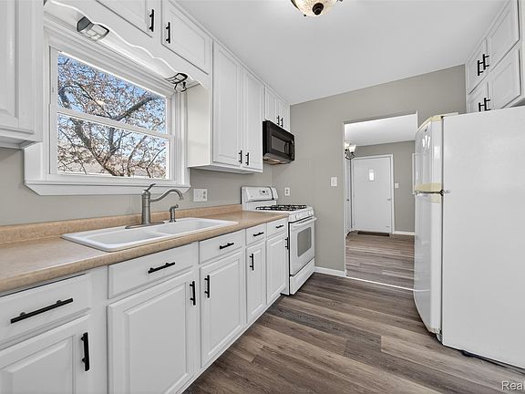 5th image of 5357 Sashabaw Rd