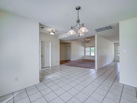 4th image of 106 Bridalwood Court