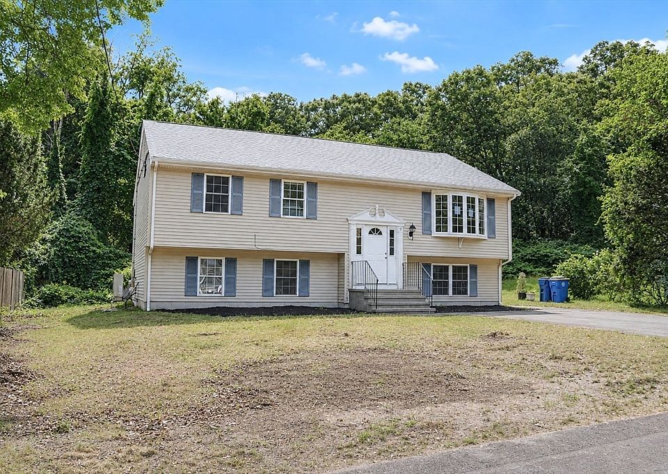 1st image of 9 Alden Ave E