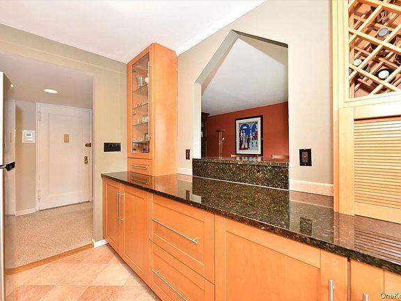 4th image of 1 TERRACE Circle #3-F