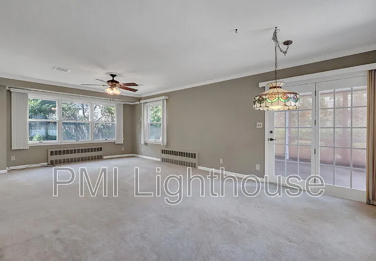 37 Margaret Blvd — Photo 9