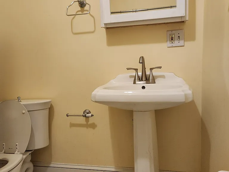 218 S Albany St #1 — Photo 26